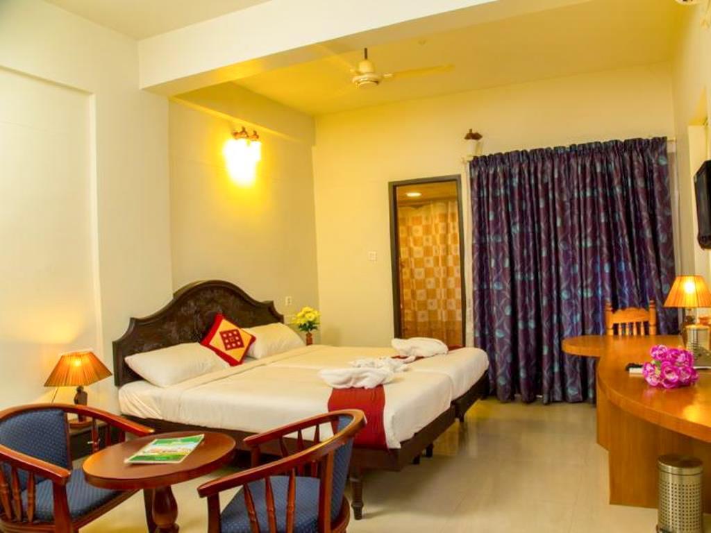 Hotel Geethu International Kovalam Dış mekan fotoğraf